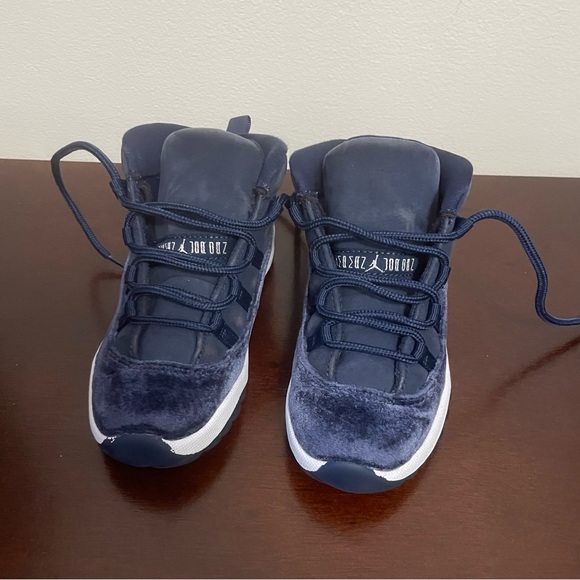 Jordan shoes for toddler. Size 10C US - Picture 2 of 5